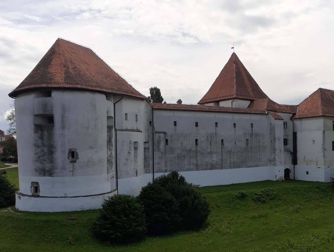 Varazdin: Historisches Erbe in Rot-Weiß-Rot