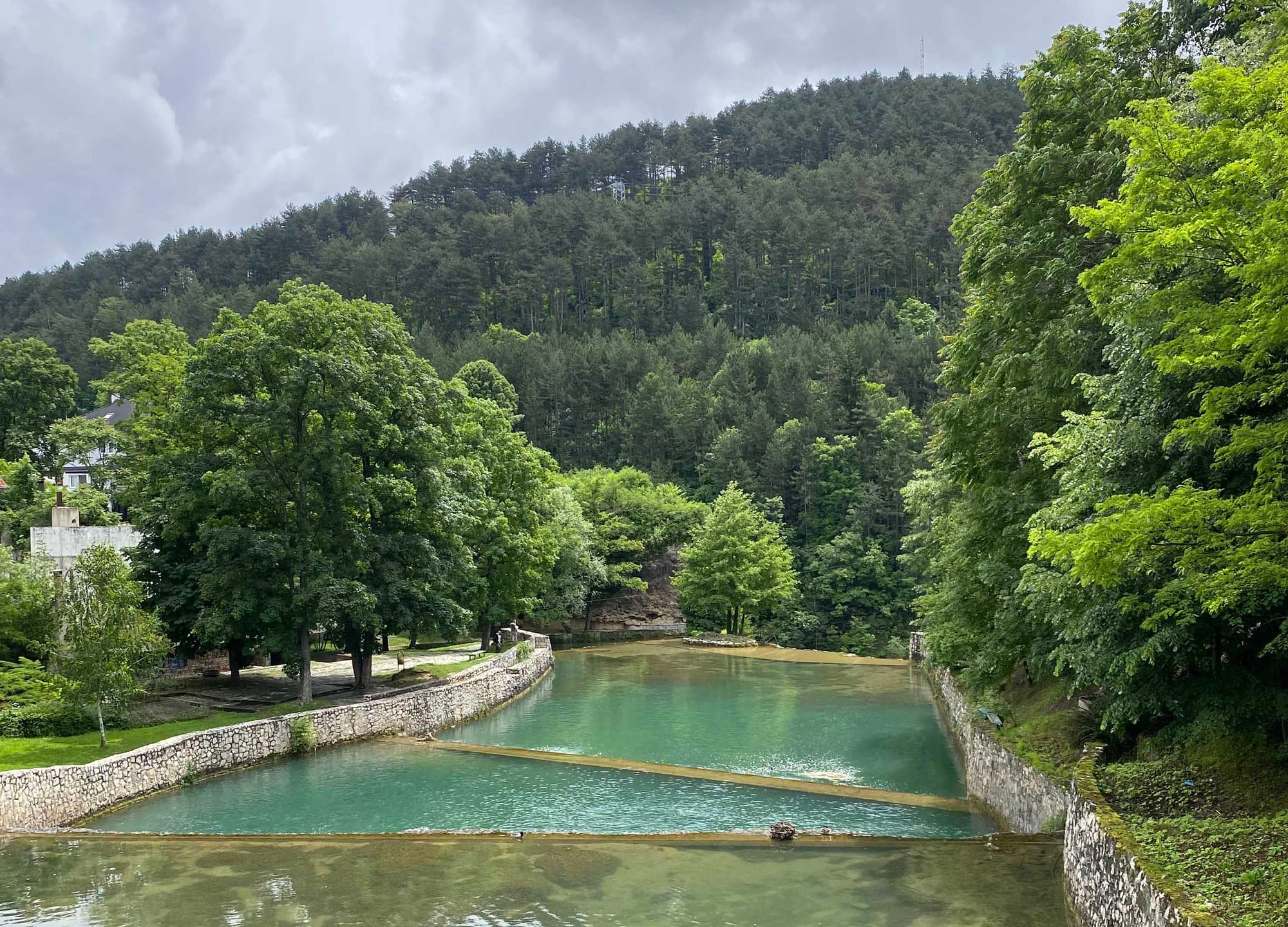 Bosnien in Farben: Von Industriezauber über Naturwunder bis zur kulturellen Vielfalt