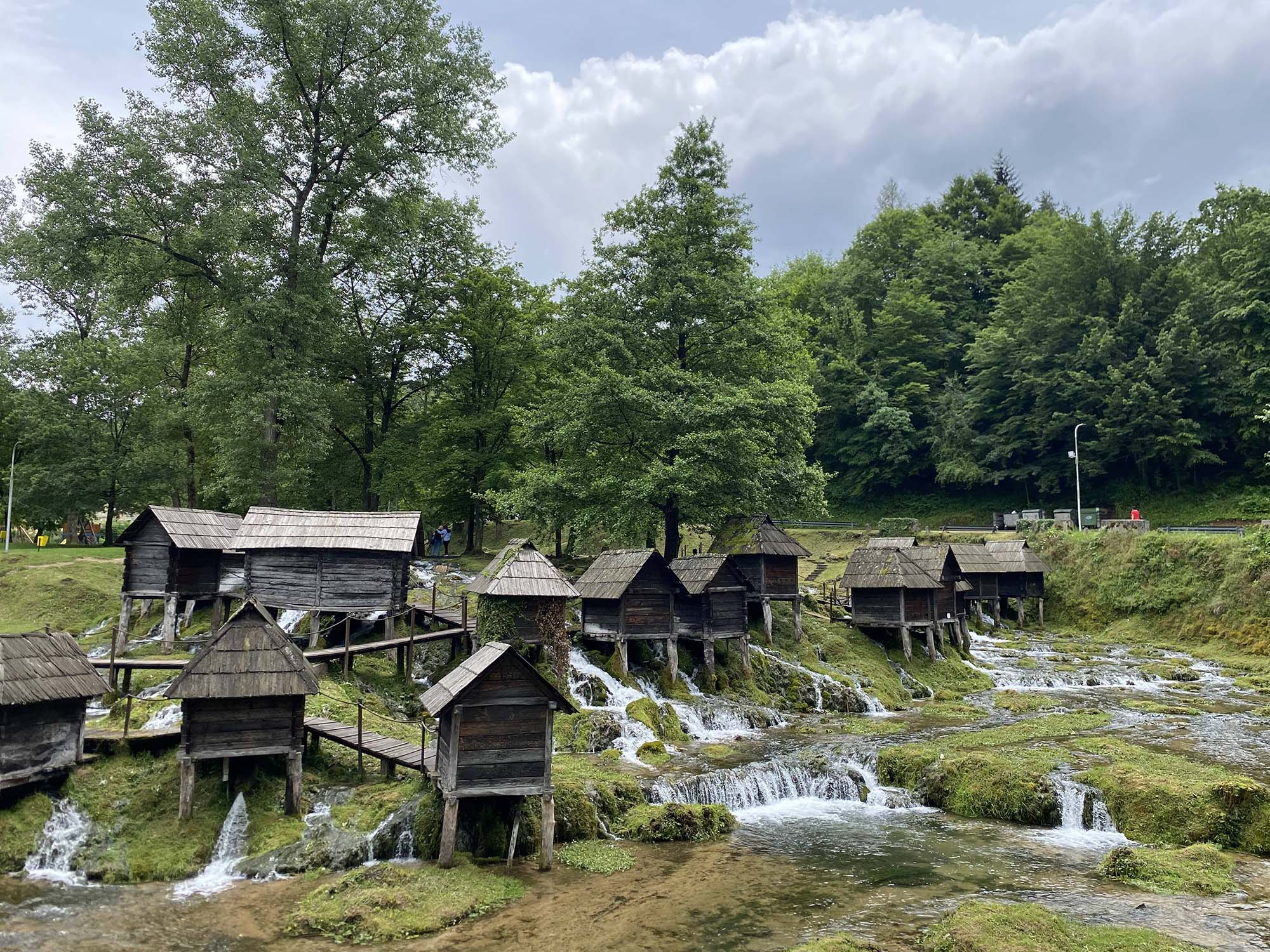 Bosnien in Farben: Von Industriezauber über Naturwunder bis zur kulturellen Vielfalt